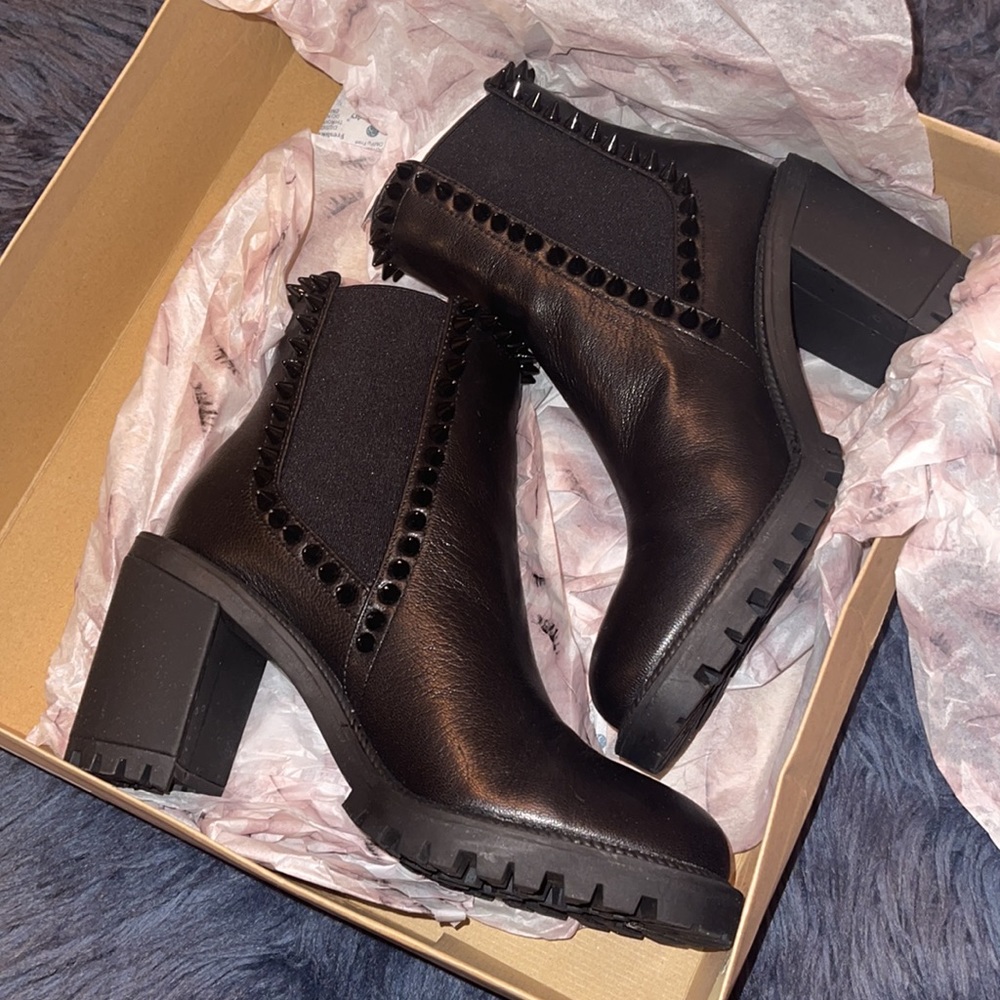 NIB Jessica Simpson Spiked Studded Demmie Boots Size 7.5